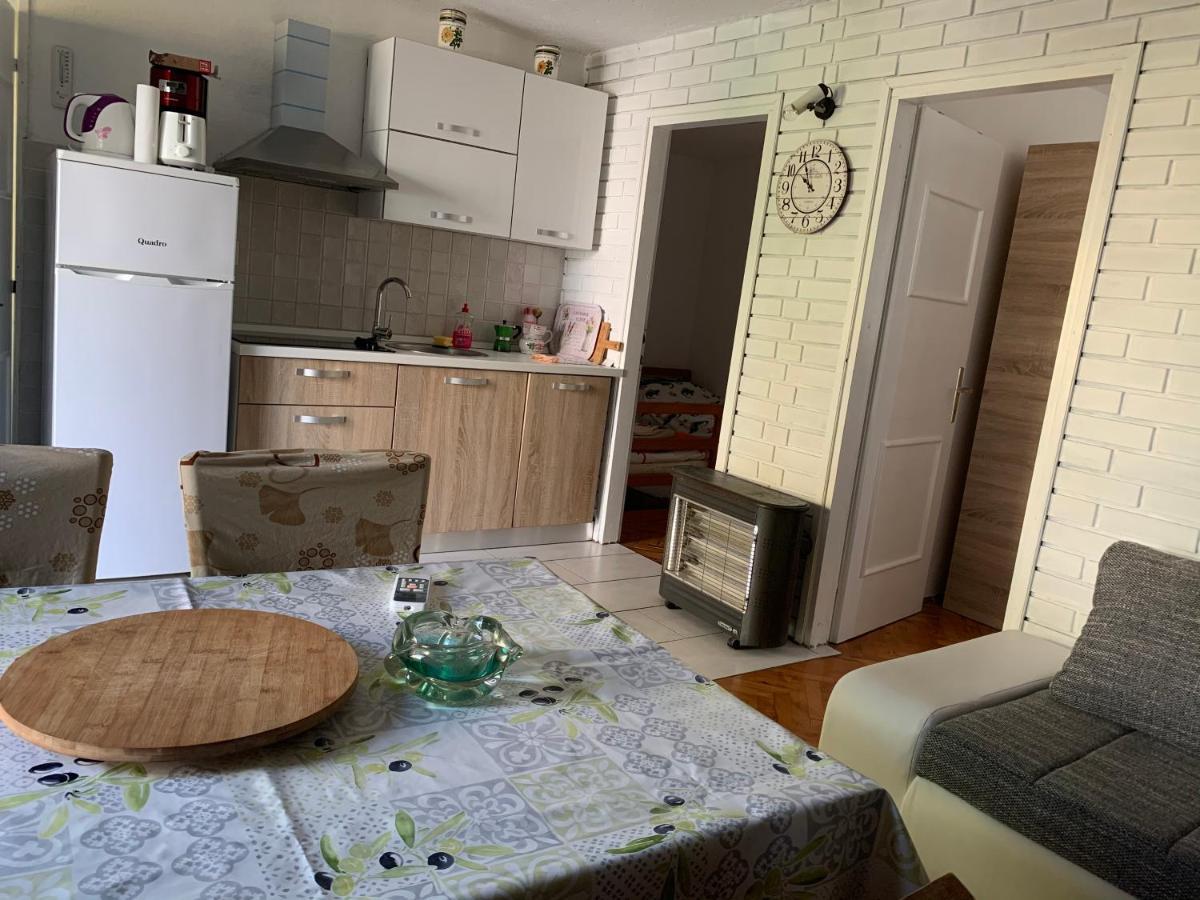 Lili Apartments, Sv Dunata 18 Kornić 외부 사진