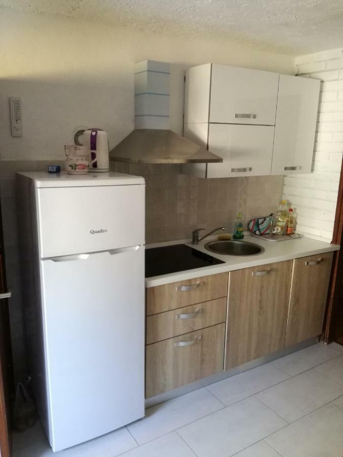 Lili Apartments, Sv Dunata 18 Kornić 외부 사진