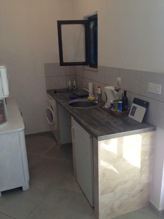 Lili Apartments, Sv Dunata 18 Kornić 외부 사진